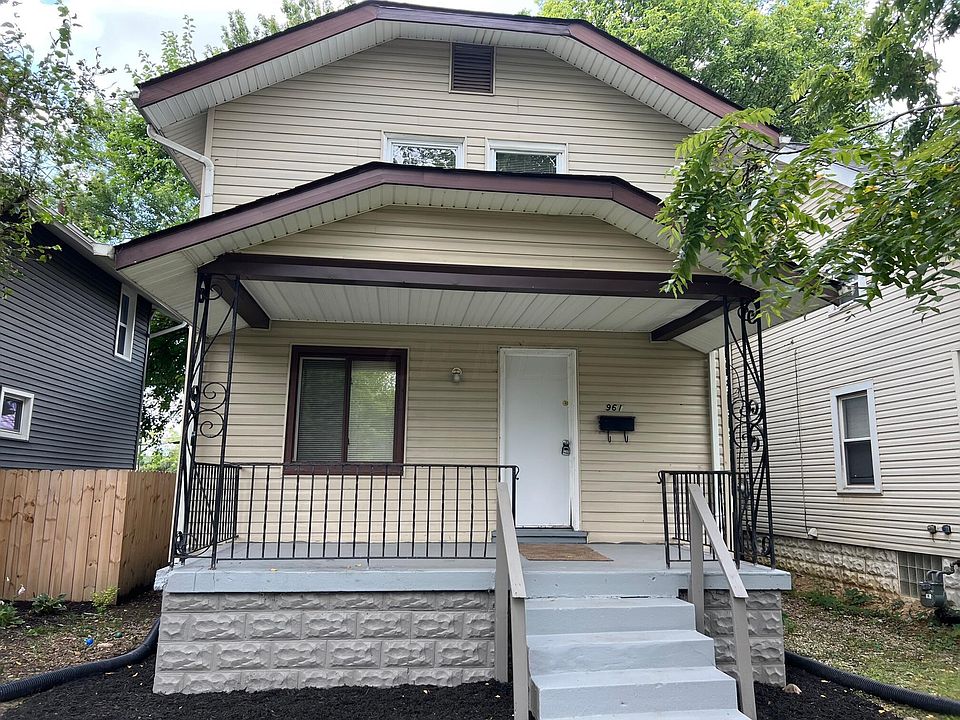1st image of 961 E 11th Ave