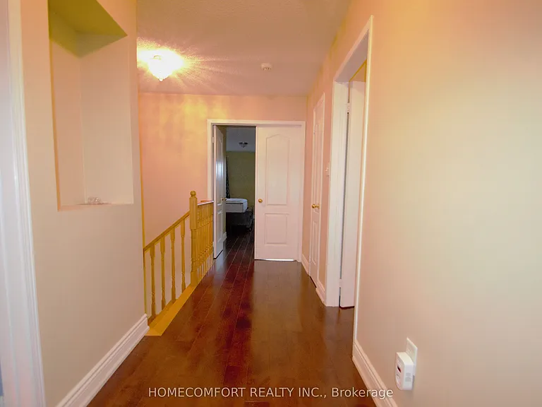 28 Deerwood Cres — Photo 19