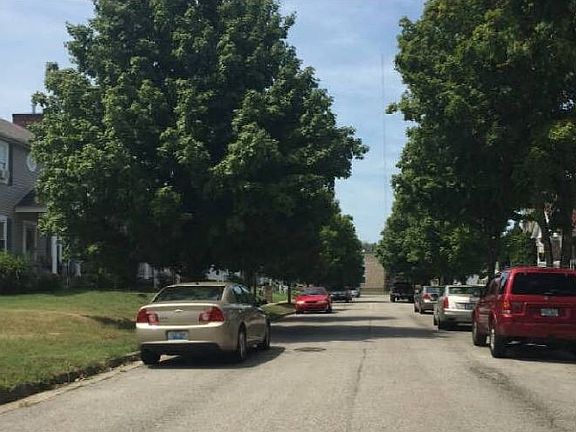 Exterior Neighborhood (street photo)