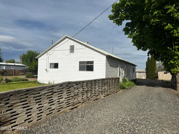 301 Youngstown Rd, Toppenish, WA 98948