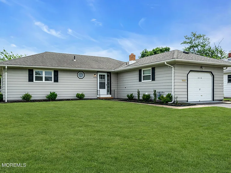 510 Jamaica Blvd — Photo 2