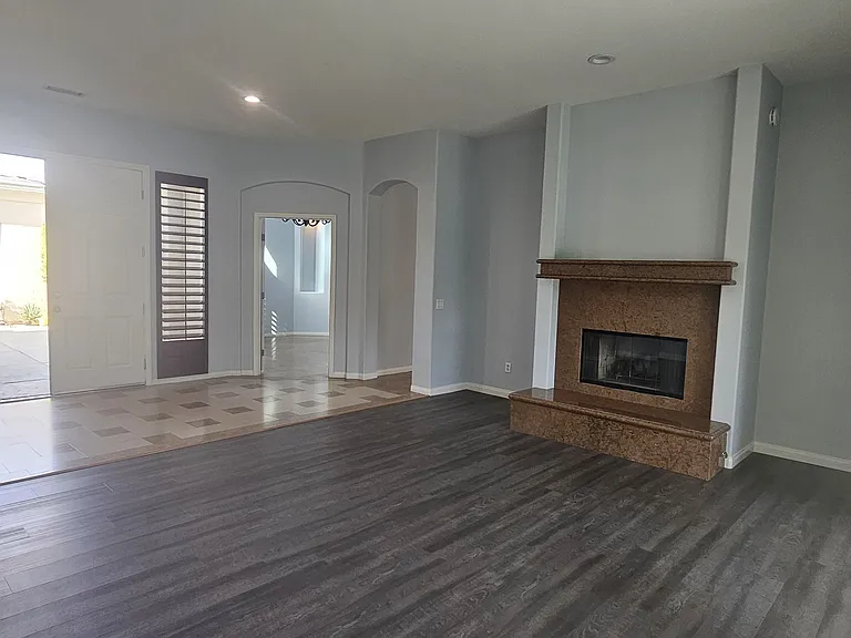 10 Champagne Cir — Photo 18
