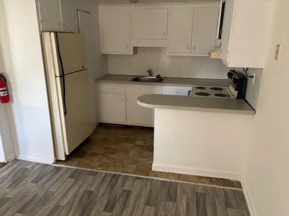 206 Capitol Hill Rd APT 6, Dillsburg, PA 17019