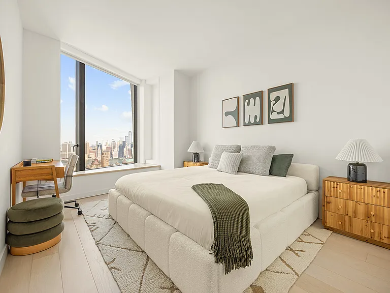 11 Hoyt St #56K — Photo 4