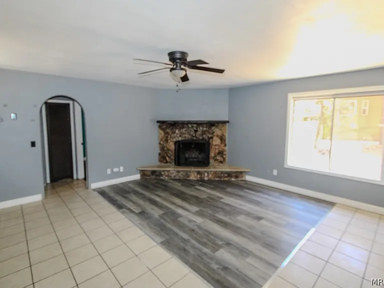 541 Spruce Ln — Photo 6