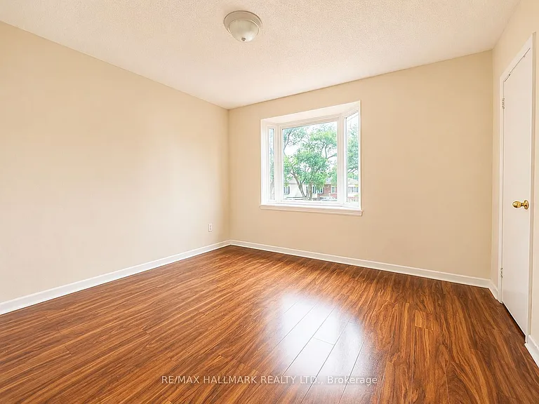 740 Kennedy Rd #31 — Photo 9