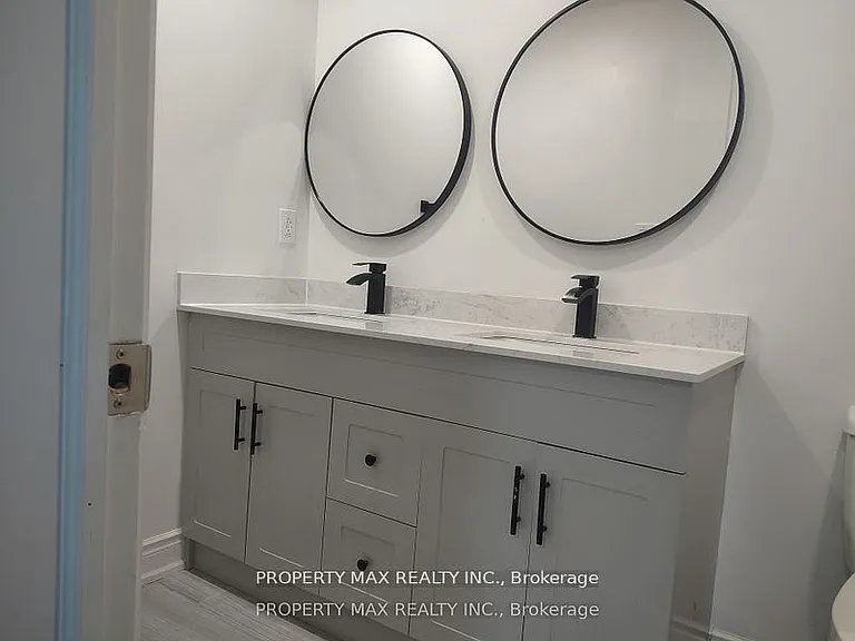 30 Glenabbey Dr #3 — Photo 14