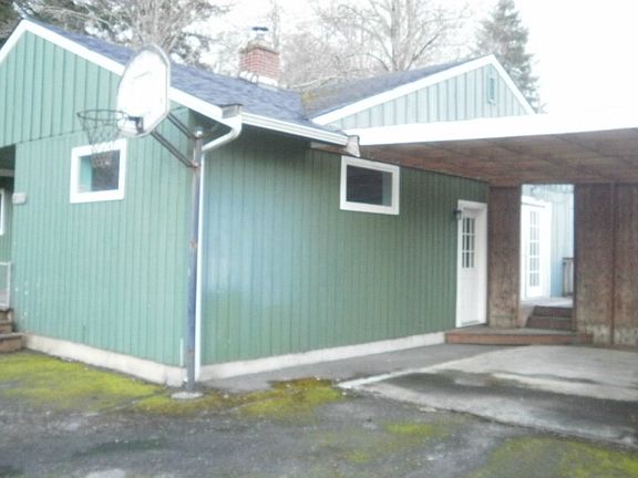4th image of 704 Lions Park Ln