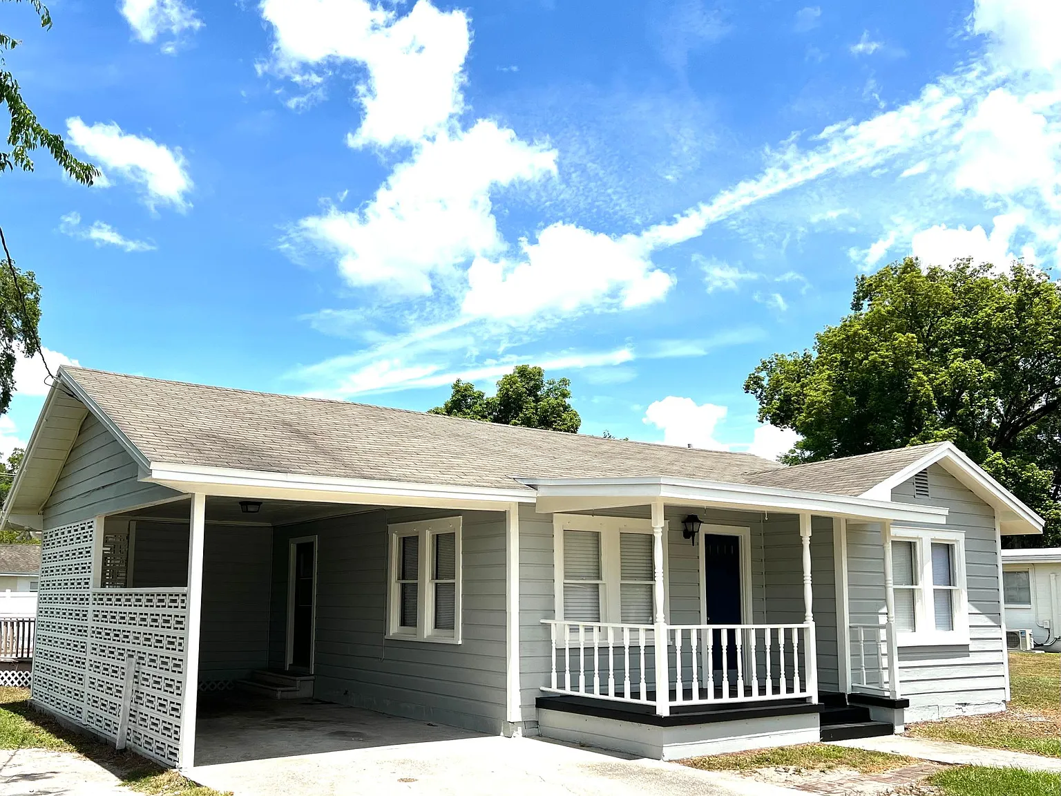 1304 E Tomlin St — Photo 2