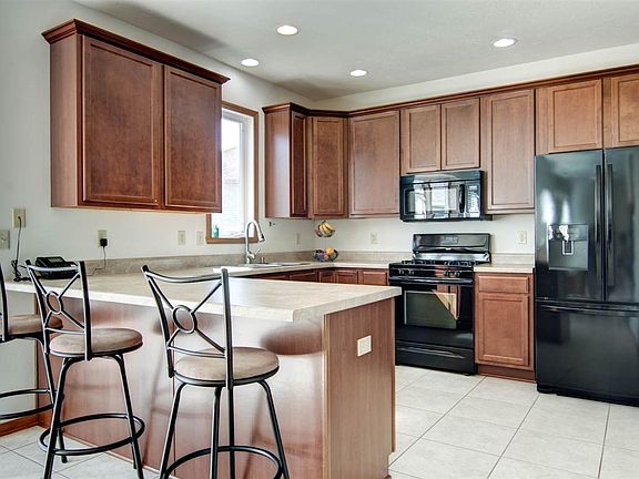 4th image of 6398 Crystal Brook Ln
