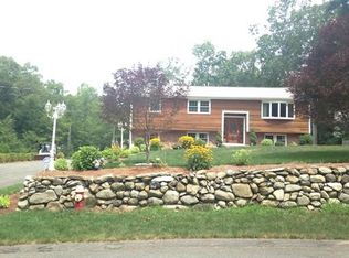 26 Crooked Spring Rd, Billerica, MA 01821