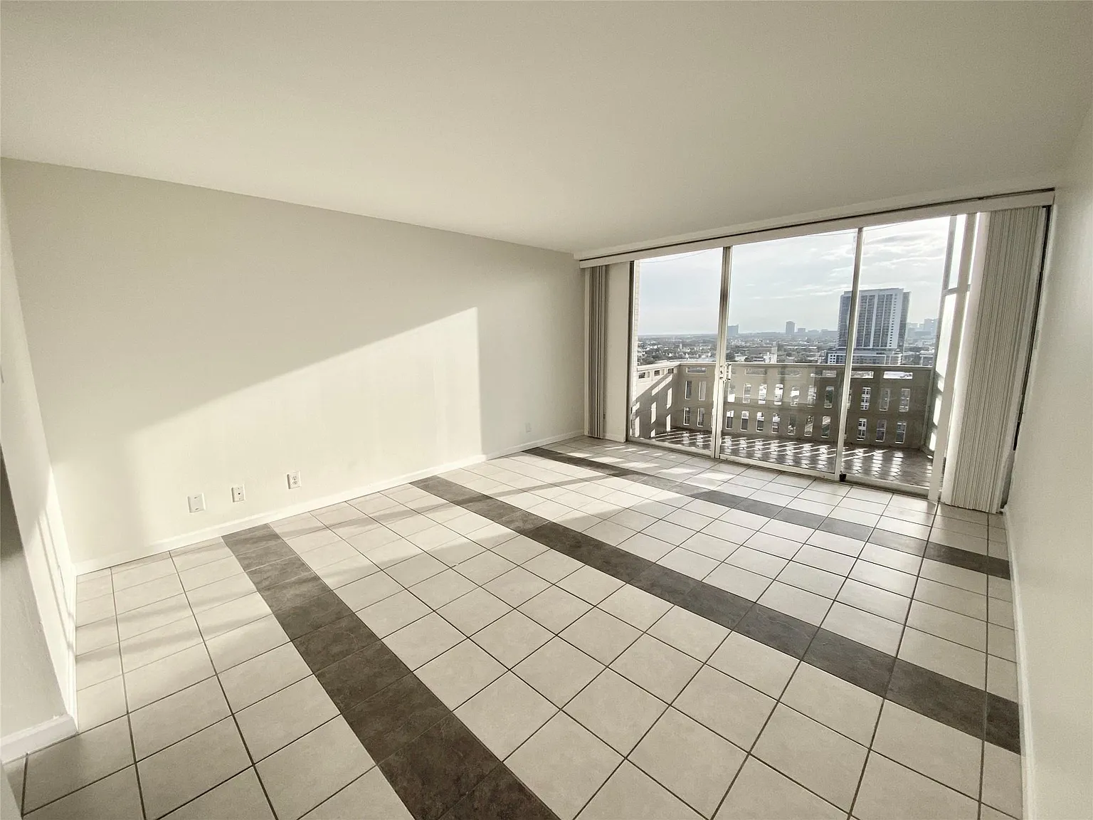 Studio, 1.0 bath, 436 sqft, $1,195 — Photo 1