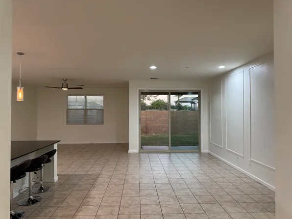 864 W Blue Ridge Dr, San Tan Valley, AZ 85140