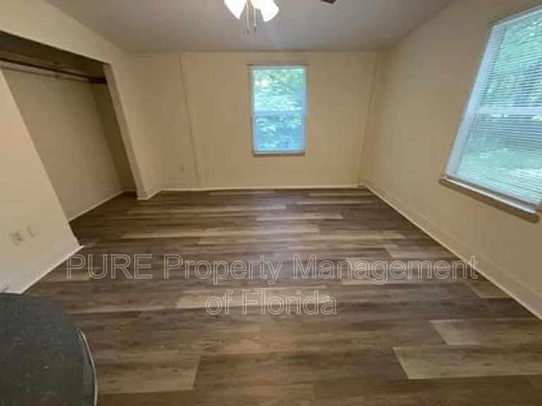 595 NW 100th St #B — Photo 20