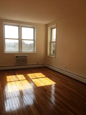 Rented by Prime Realty | media 16