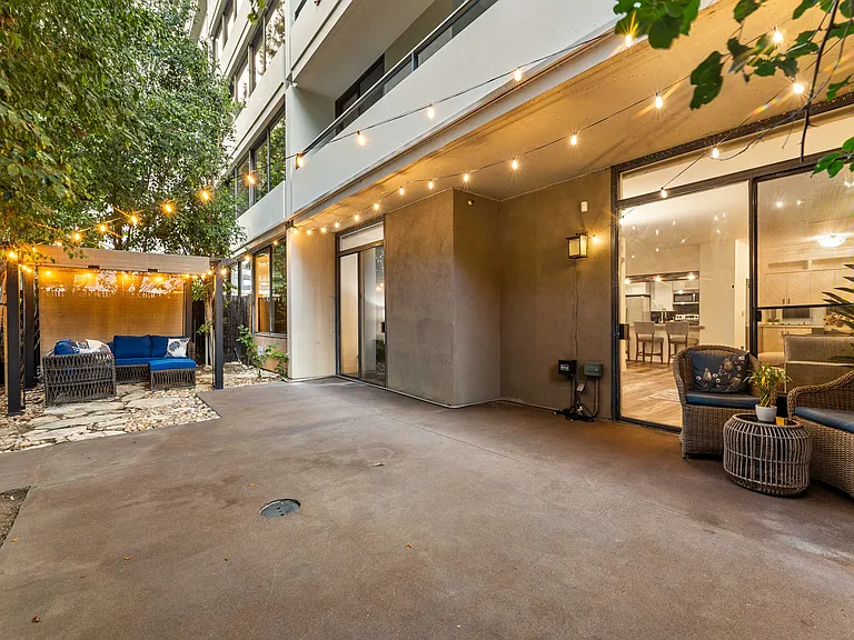 600 W 9th St #115 — Photo 41