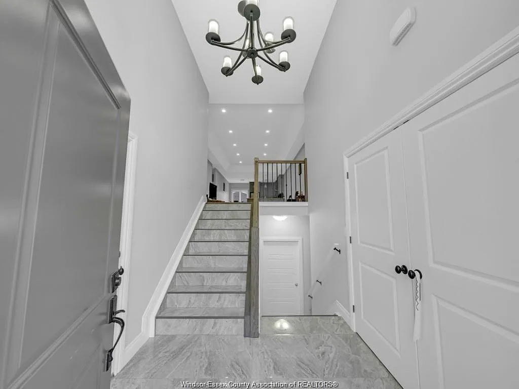 5 bed, $3,950 — Photo 3