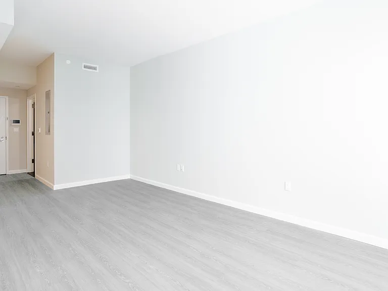 18303 Hillside Ave #2G — Photo 7