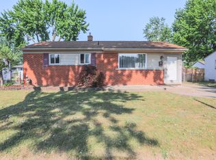 42669 Prince Dr, Sterling Heights, MI 48313