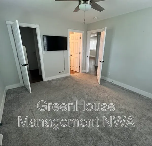 808 NW 11th St #808NW11TH — Photo 6