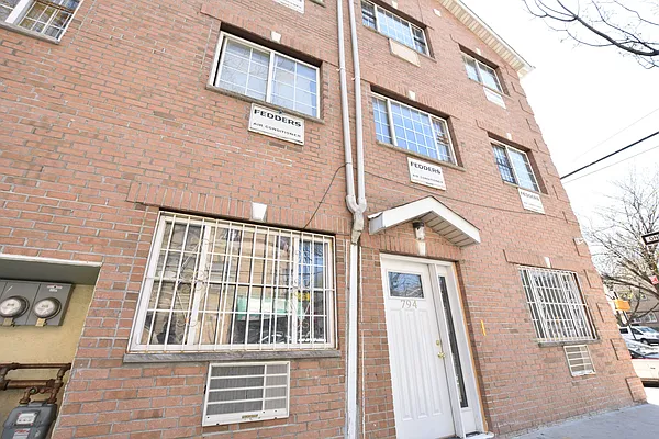 Rented by Clove Realty LLC | media 26