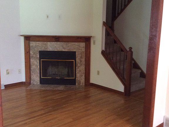5th image of 61 Longwood Dr