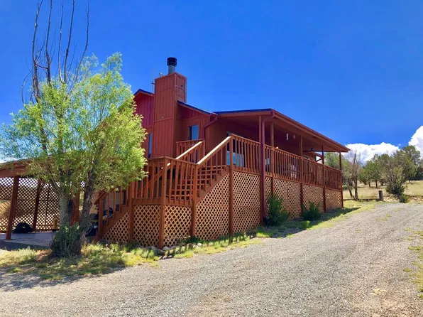 121 Hillcrest Loop, Capitan, NM 88316