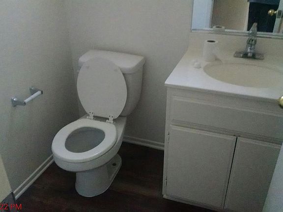 4th image of 15580 Keokuk Way