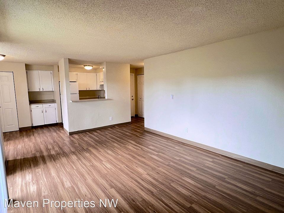 1st image of 130 S Conway Pl #11465983
