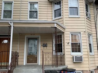 6414 Metropolitan Ave, Middle Village, NY 11379