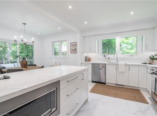 1379 Christina Ct, Burlington, ON L7P2V8