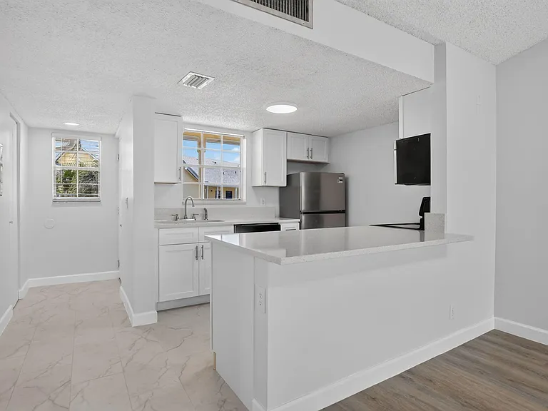 6323 La Costa Dr #M — Photo 3