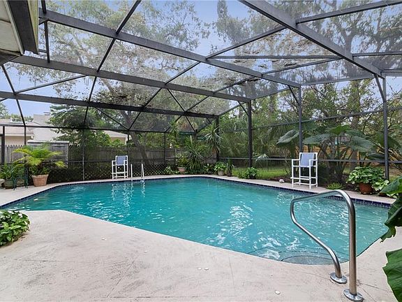 3rd image of 111 Countryside Dr