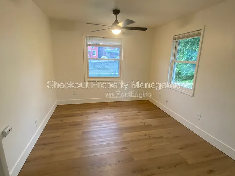 120 Bellerive Blvd — Photo 2