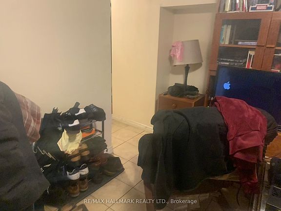 4th image of 295 Old Weston Rd