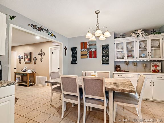 5th image of 5634 Stonecreek Dr