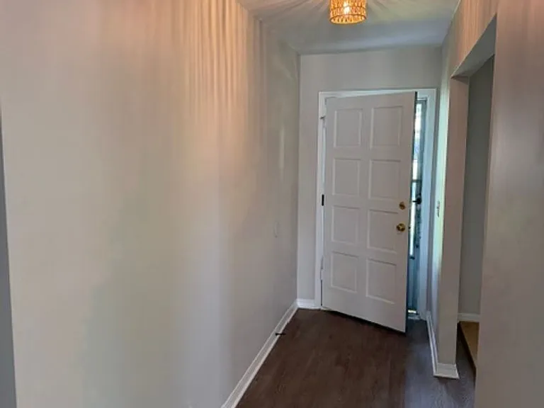 2375 Kirkwall St — Photo 2