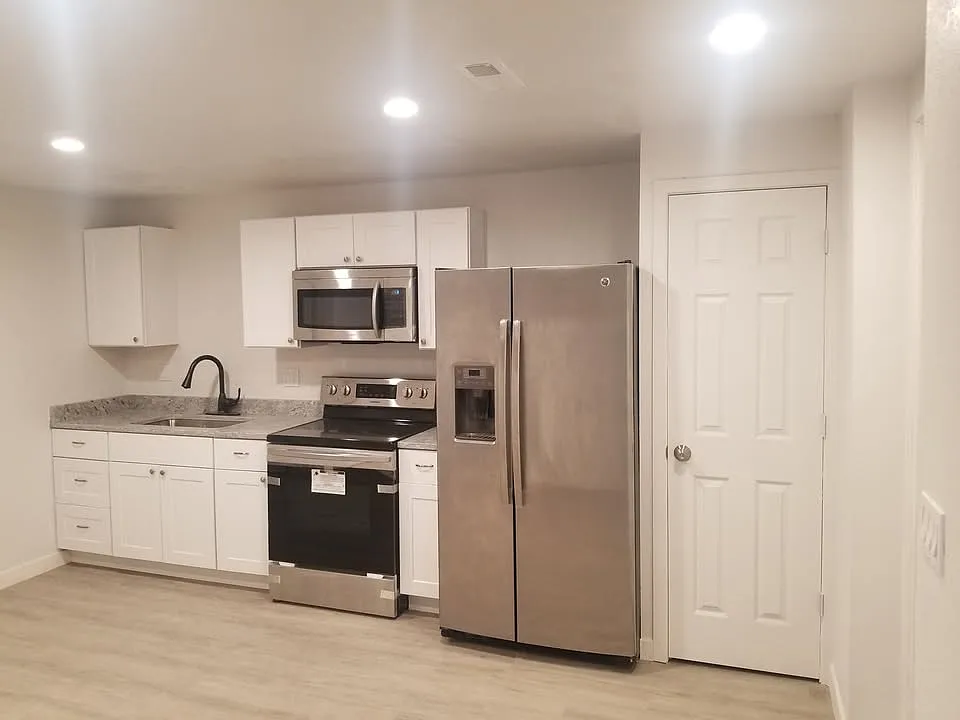 1 bed, 700 sqft, $1,250 — Photo 4