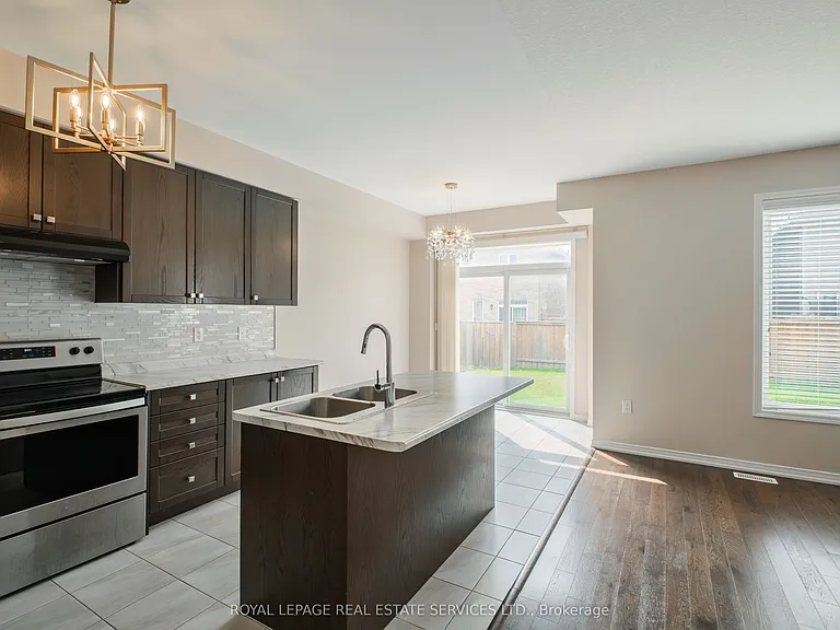 152 Munro Cir — Photo 18