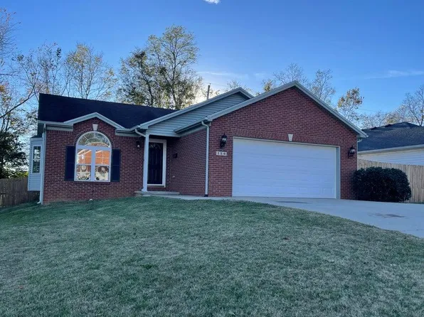 114 Turnberry Dr, Frankfort, KY 40601