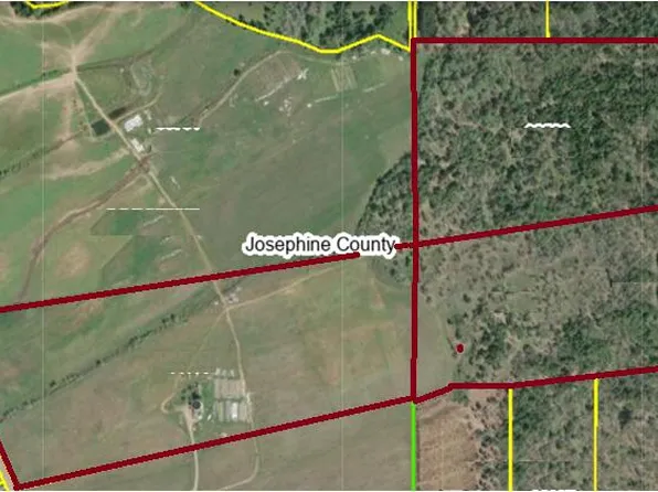 1701 White Schoolhouse Rd, Cave Junction, OR 97523