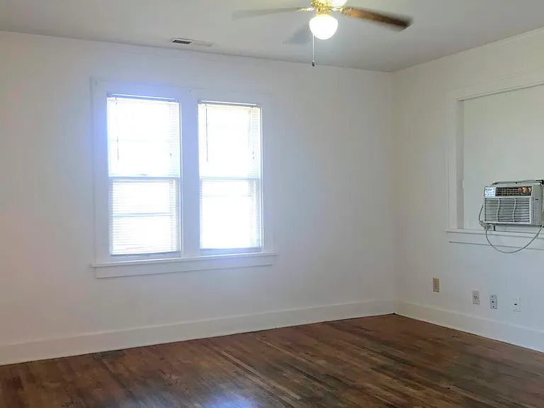 114 N Plum St. — Photo 10