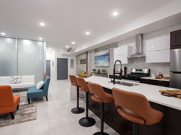 2nd image of 1525 N 7th St #1