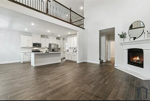 4 bed, 2621 sqft, $3,500 — Photo 1
