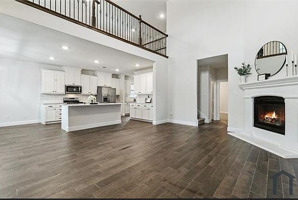 1st image of 6012 Paddock Ln