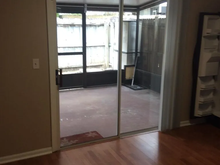 556 Green Spring Cir — Photo 12