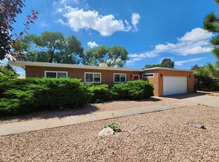 133 La Placita Cir, Santa Fe, NM 87505