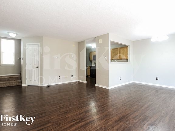 3rd image of 2733 Redland Ln