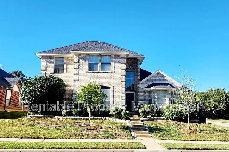 1185 Len Mar Dr — Photo 2