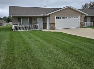 317 4th Ave SW, Cresco, IA 52136